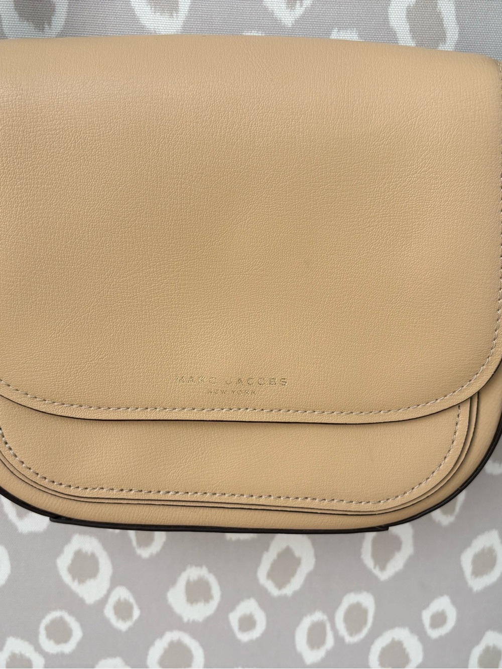 Marc Jacobs Beige and Brown Leather Crossbody Saddle Bag - Picture 2 of 16